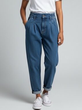 Abercrombie & Fitch High Rise Paperboy Pleated and Cuffed Mom Jeans